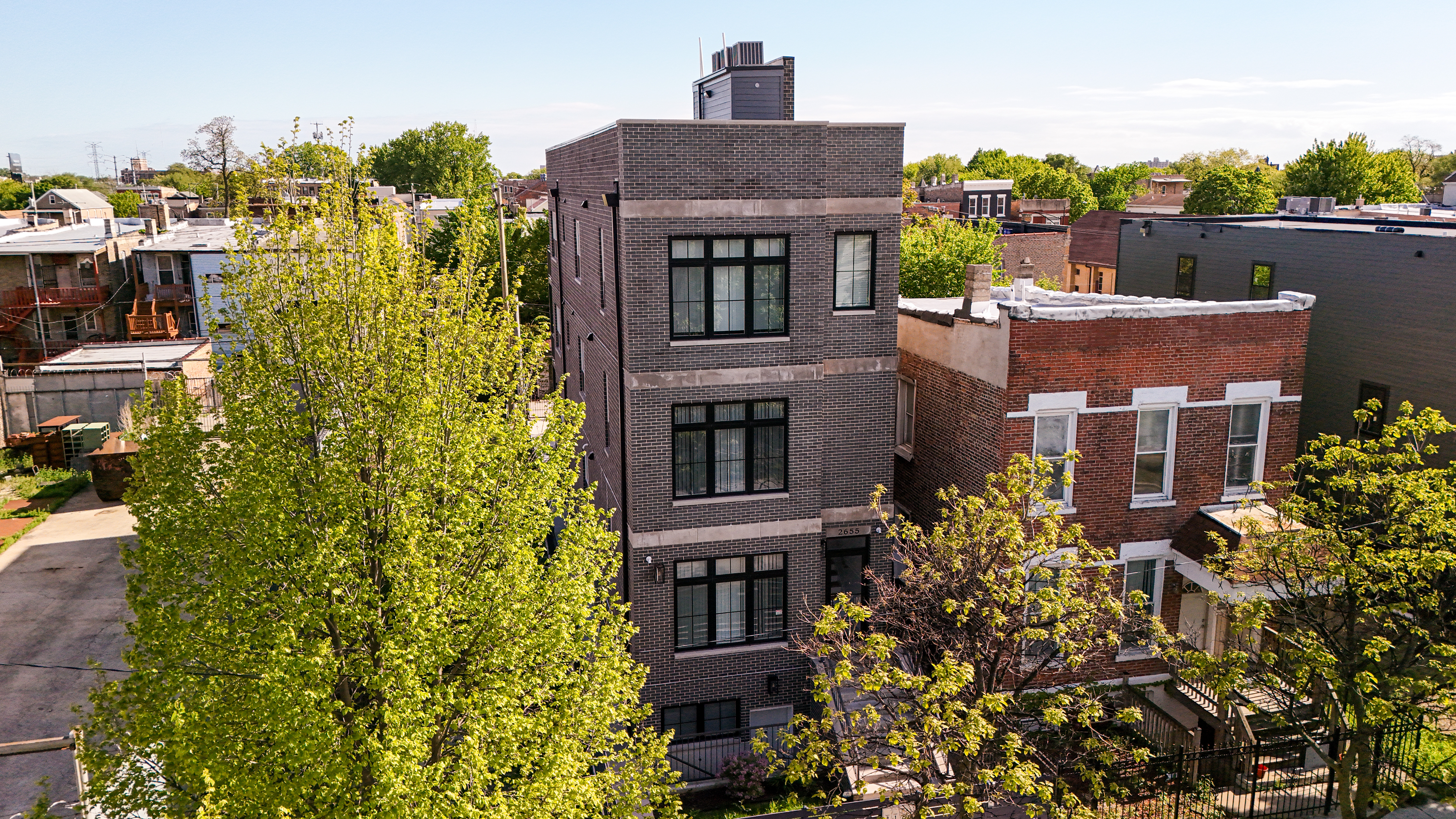 2655 W Monroe, Chicago — aerial exterior