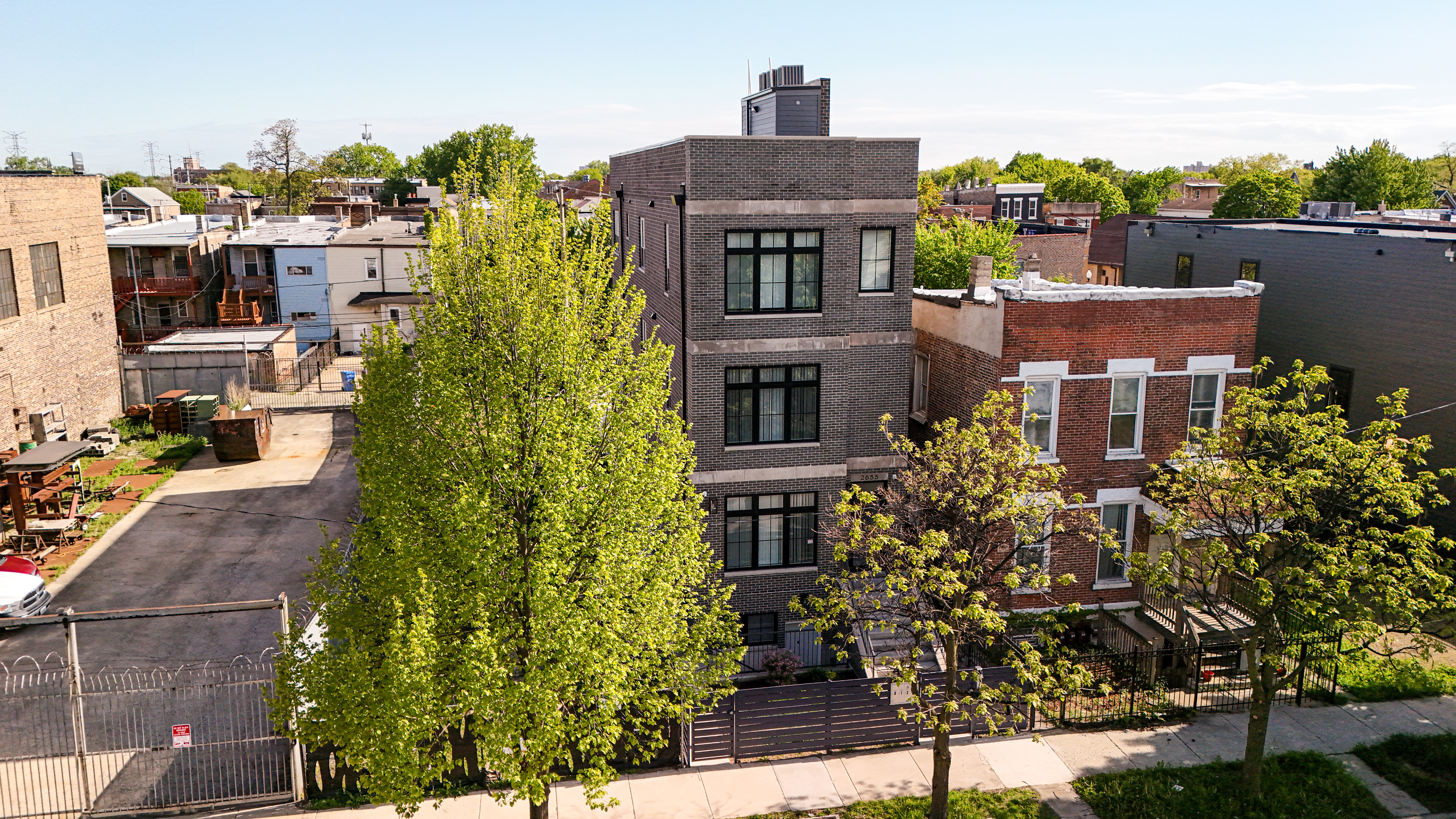 2655 W Monroe — aerial view