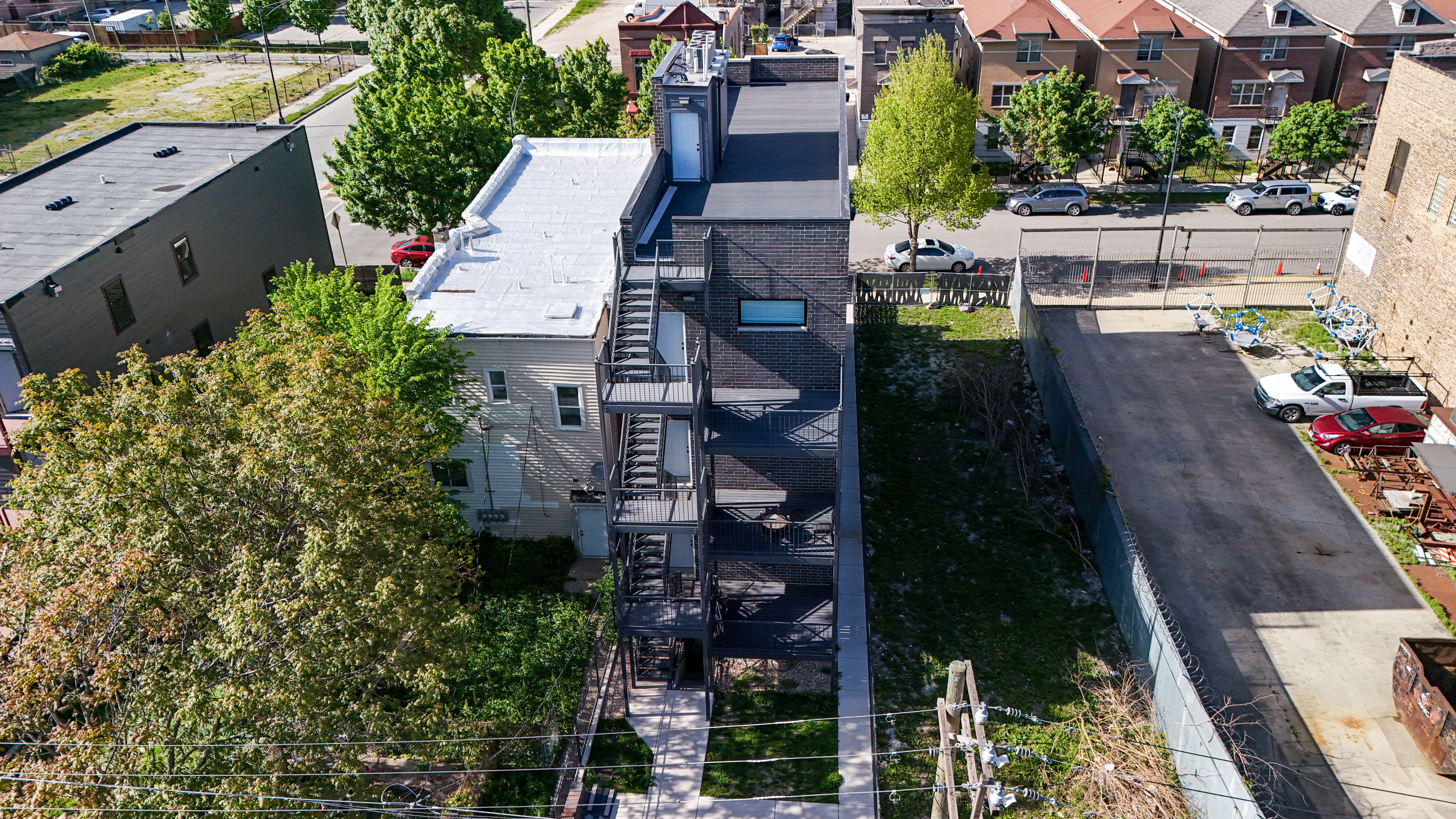 2655 W Monroe — aerial view