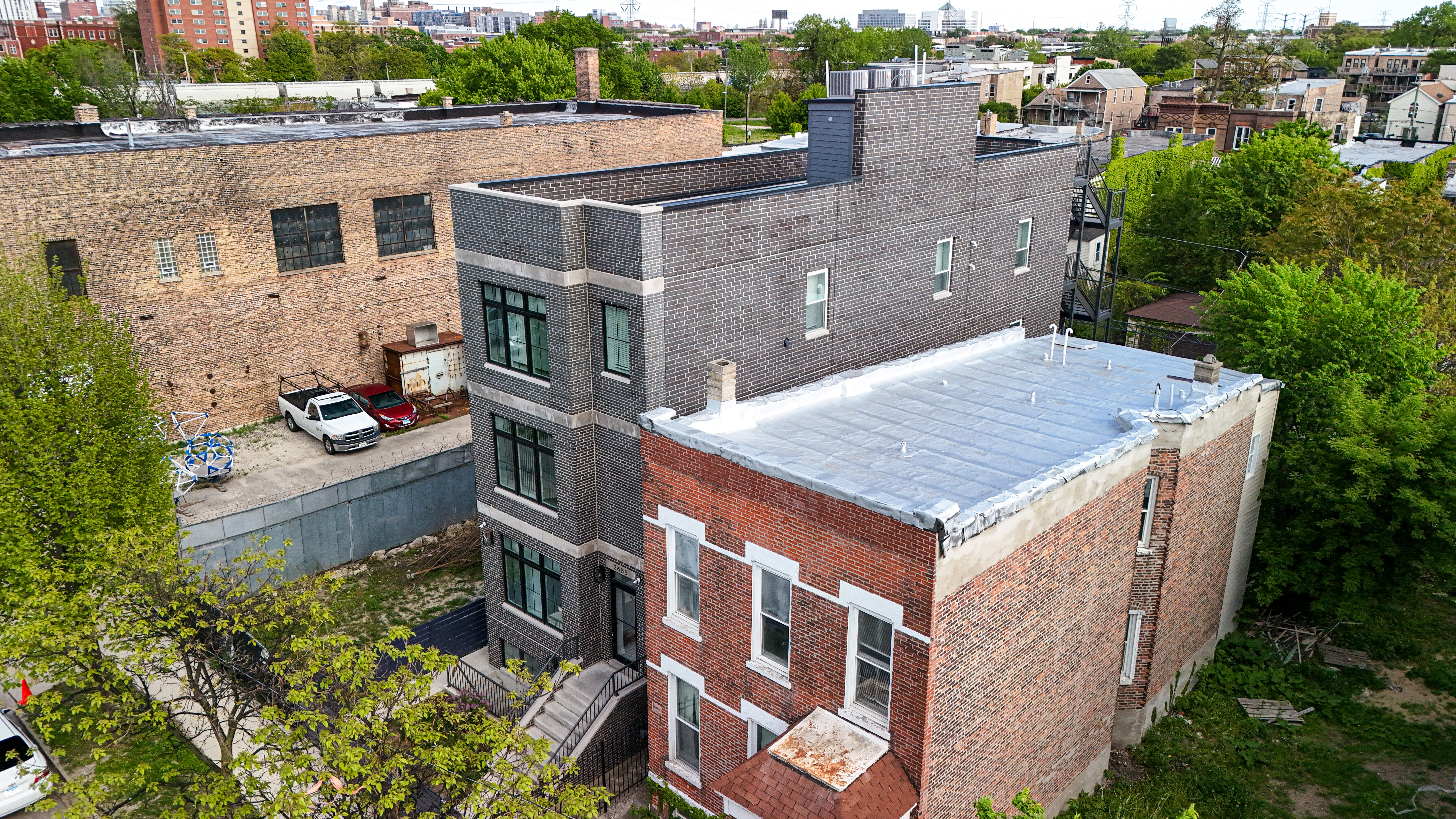 2655 W Monroe — aerial view
