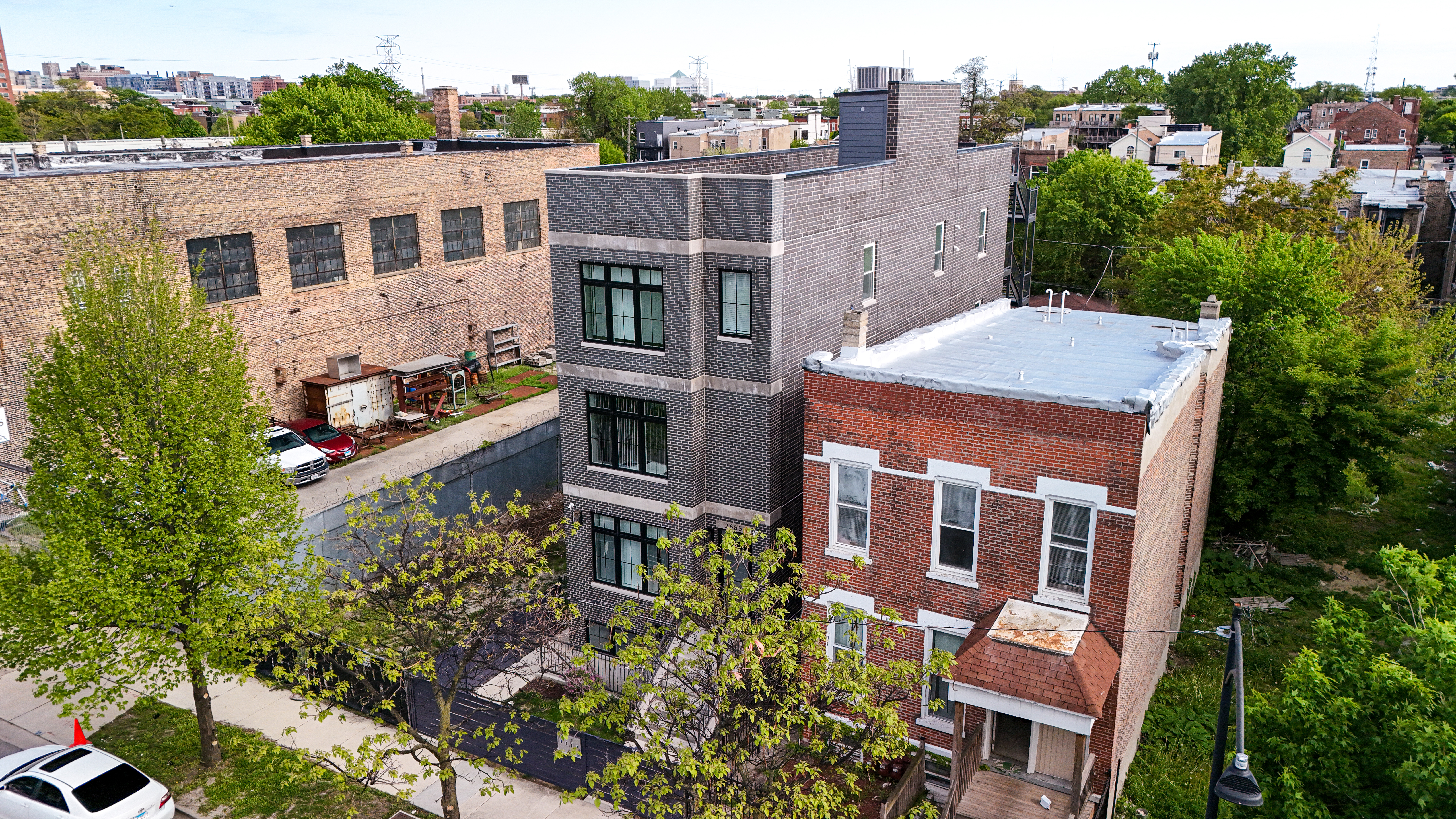 2655 W Monroe — aerial view