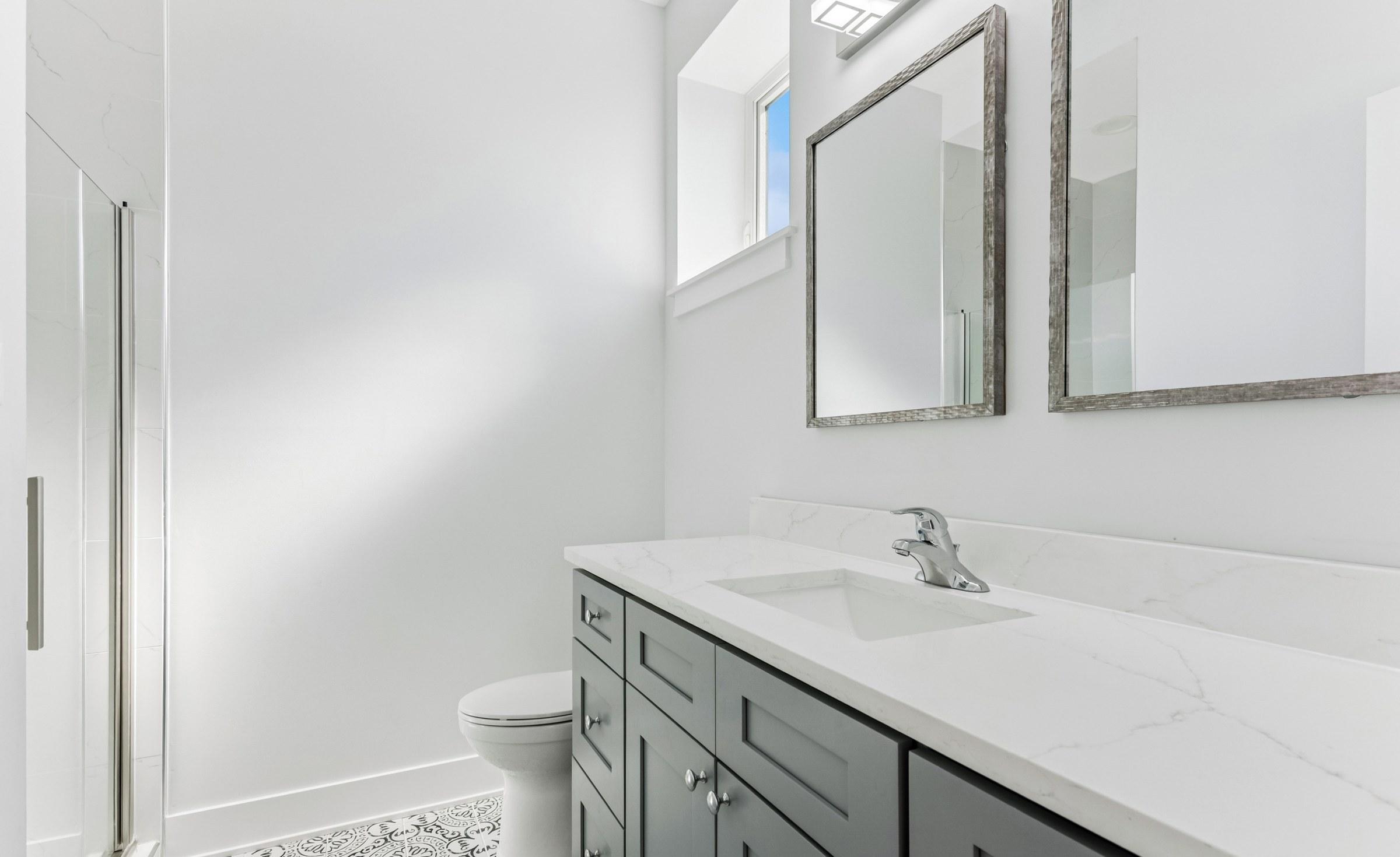 2655 W Monroe — interior